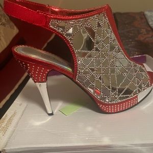 Classy mirror shoe